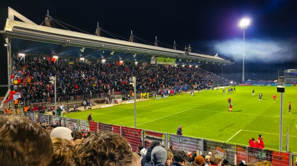 Stadion im Sportpark Höhenberg - Köln-Höhenberg