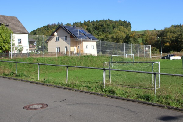 Sportplatz am Bahnhof - Lissendorf