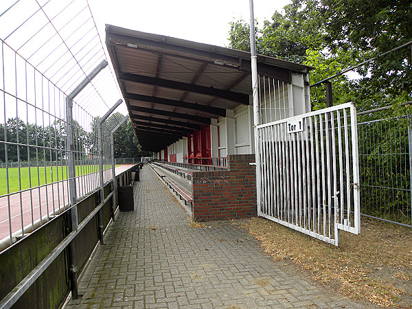 Jonny-Arfert-Sportplatz - Hamburg-Lurup