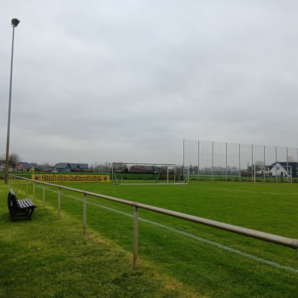 Stadion Düffelsmühle Nebenplatz - Kalkar/Rhein-Mühlenhof