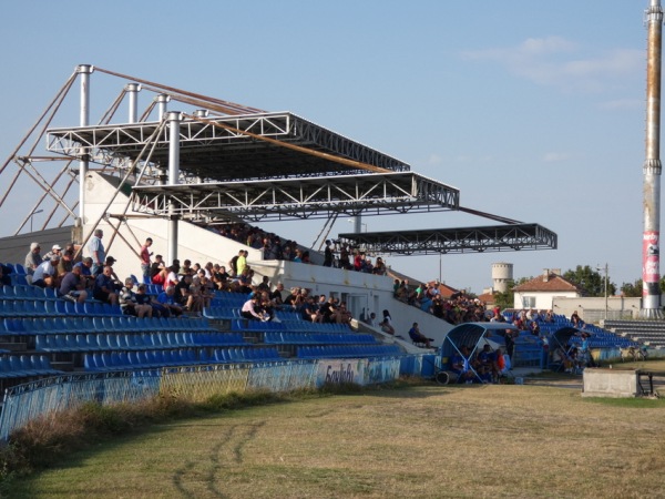 Stadion Saedinenie - Saedinenie