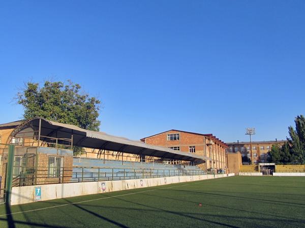 Stadion Oq-tepa  - Toshkent (Tashkent)