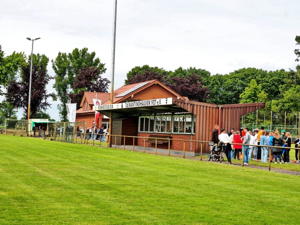Römerstadion Nebenplatz - Salzkotten-Mantinghausen