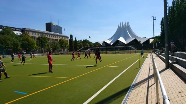 Lilli-Henoch-Sportplatz - Berlin-Kreuzberg