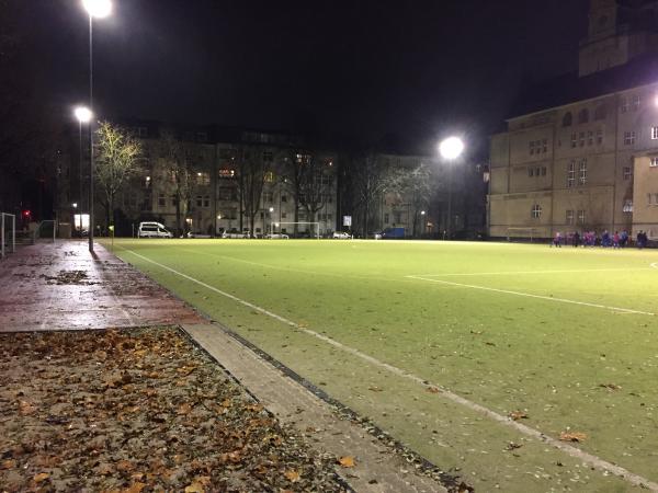 Sportplatz Wiesbadener Straße - Berlin-Friedenau