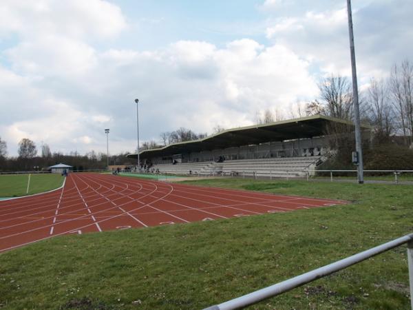 Carl-Heinz-Reiche-Stadion im Sportzentrum Werreanger - Lage/Lippe