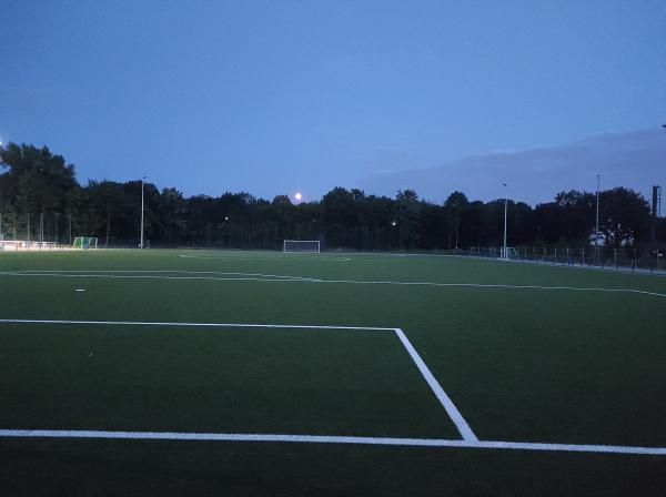 Bezirkssportanlage Am Wald - Düsseldorf-Hassels