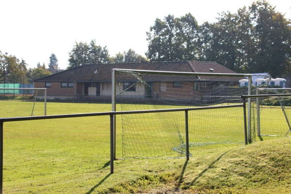 Sportplatz Im Steinsfeld - Hürtgenwald-Vossenack
