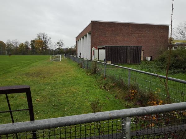 Sportplatz Brüder-Grimm-Schule - Wolfsburg-Teichbreite