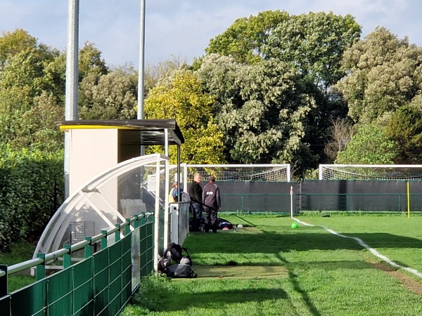 Rectory Meadow - London-Hanworth, Greater London
