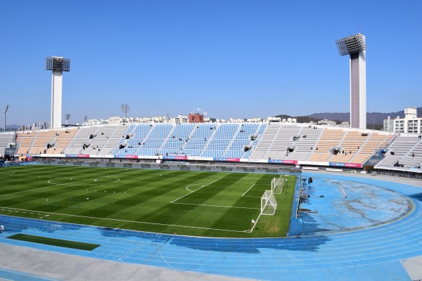 Suwon Stadium - Suwon