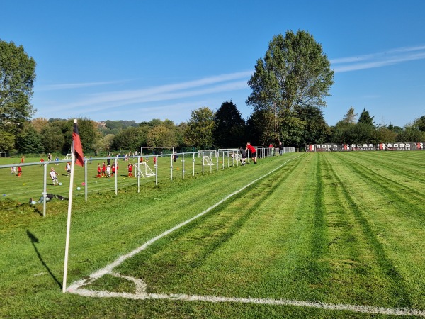 Coed Bach Park - Pontarddulais, Swansea