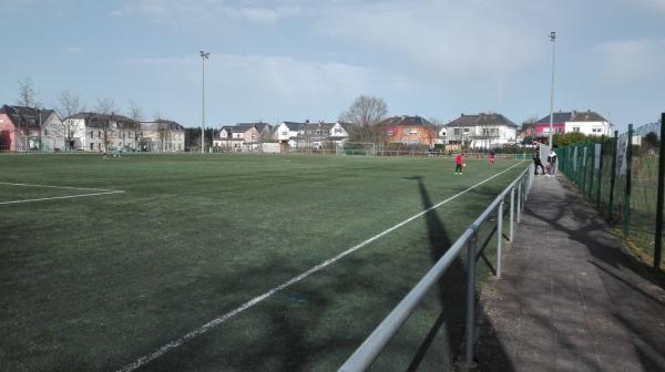 Stade Hans Sowa terrain synthétique - Lëtzebuerg (Luxembourg)