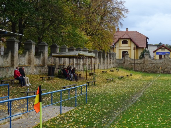 Fotbalové hřiště Měšice - Měšice