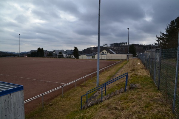 Sportplatz Langenfeld - Langenfeld/Eifel