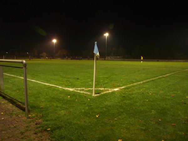 Hederborn-Arena am Hüneknapp - Salzkotten-Upsprunge