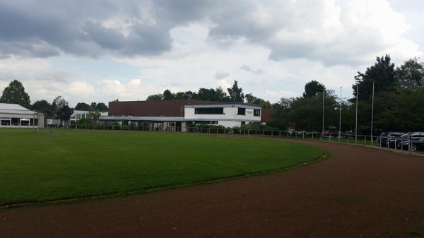 Lufthansa-Sportplatz - Hamburg-Groß Borstel