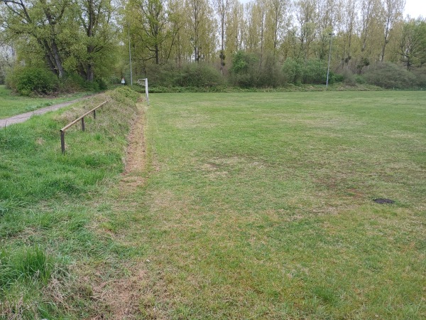Sportgelände im Binsenfeld Platz 2 - Rastatt-Plittersdorf