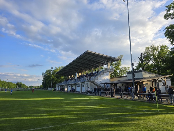 Fotbalový stadion Hluboká nad Vltavou - Hluboká nad Vltavou