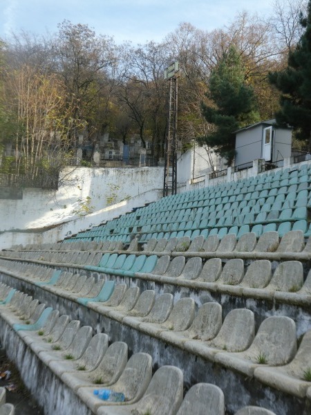 Şəki Futbol Stadionu - Şəki (Sheki)