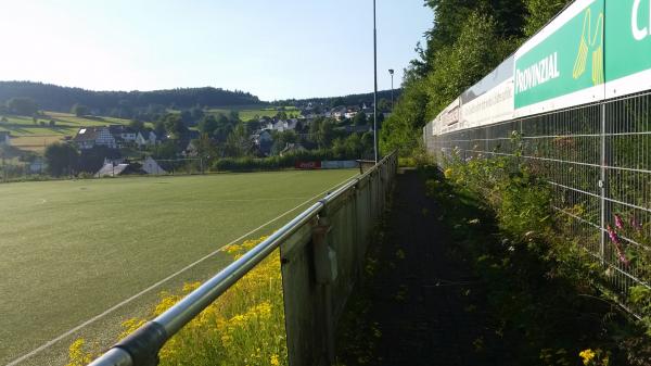 Sportplatz Zur alten Kapelle - Drolshagen-Schreibershof