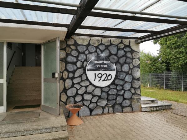 Professor-Karolus-Stadion Nebenplatz - Sinsheim-Reihen