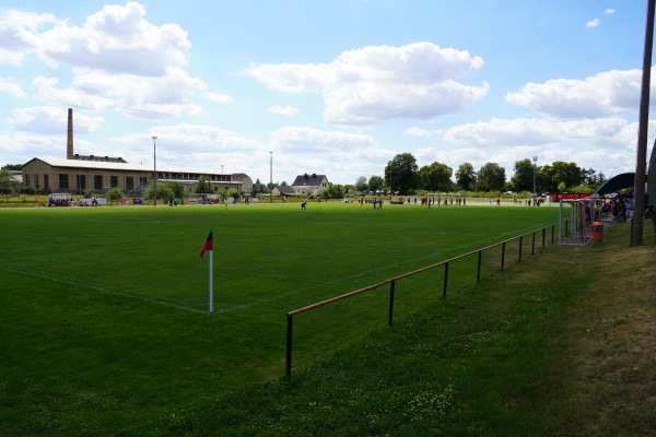 Hans-Weniger-Sportstätte - Güsten