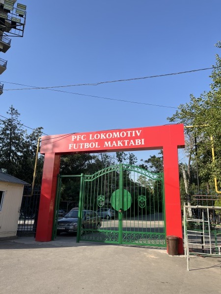 Lokomotiv Maktabi  - Toshkent (Tashkent)