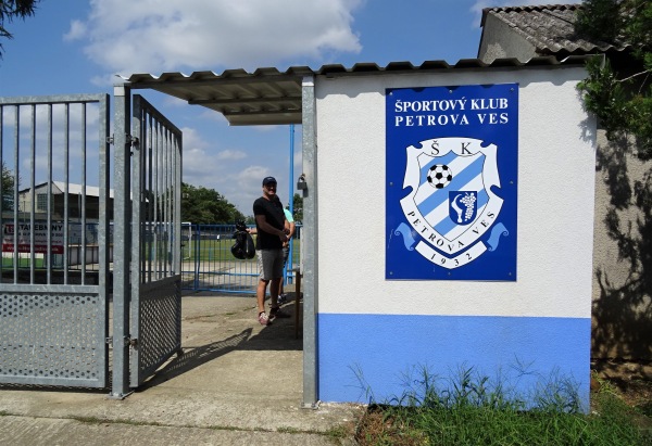 Futbalový štadión Petrova Ves - Petrova Ves