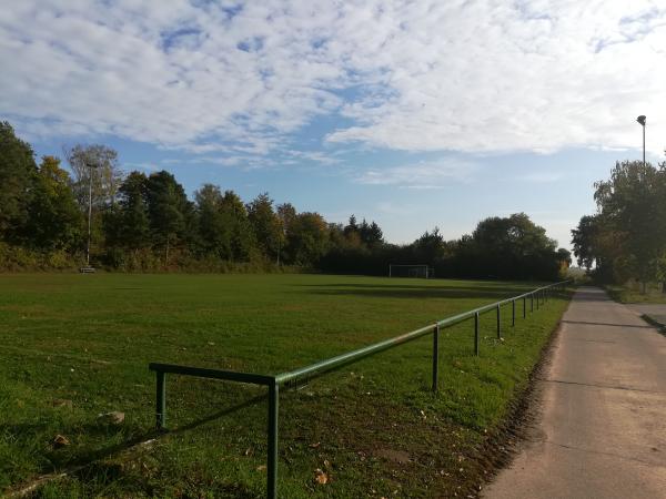 Sportplatz Heuchelheimer Höh - Heuchelheim-Klingen