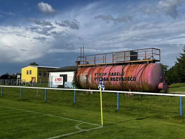 Stadion Spartak Chrást - Chrást