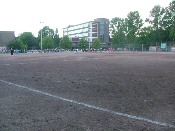 Sportplatz Meerweinstraße (alt) - Hamburg-Barmbek