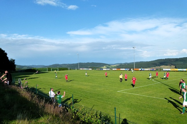 Waldsportplatz - Eschenburg-Roth