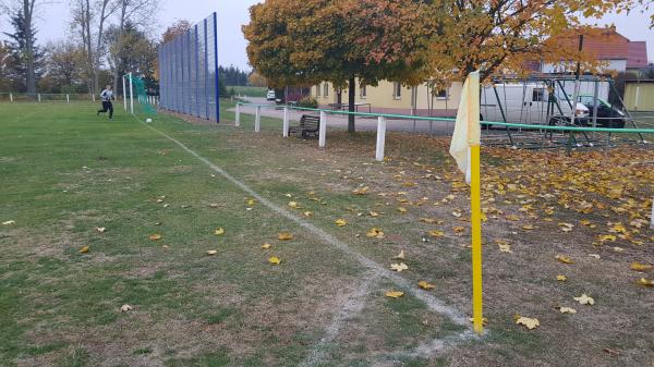 Sportplatz an der Burg - Sömmerda-Tunzenhausen