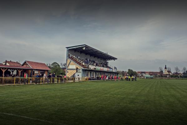 Fotbalové hřiště Milotice - Milotice