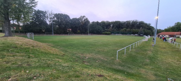 Sportplatz am Wald - Droyßig