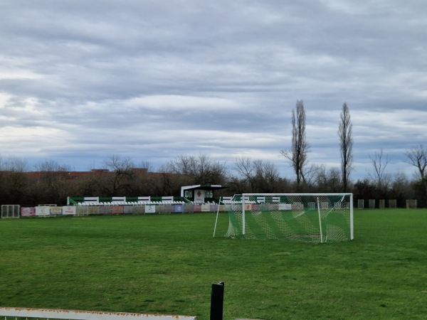 Fudbalski Stadion PKB - Padinska Skela