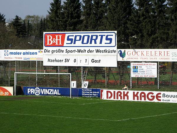 Lehmwohld-Stadion im Sportzentrum - Itzehoe