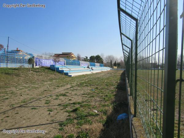 Stadiumi Tofik Jashari - Shijak