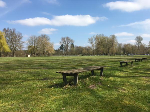 Sportplatz Bernhardswiese - Hannover-Döhren