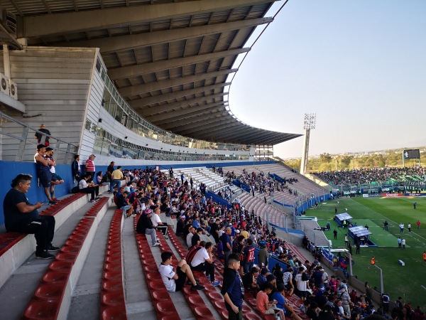 Estadio Provincial Juan Gilberto Funes - La Punta