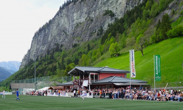 Wasserfallstadion - Hüttschlag