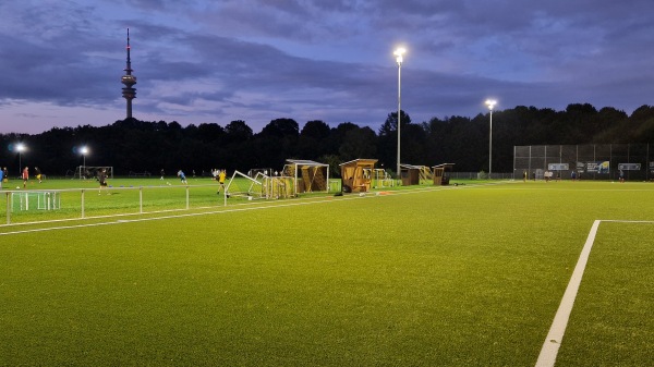 Sportanlage Schwere-Reiter-Straße Platz 3 - München-Neuhausen