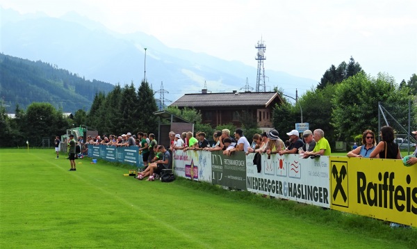 Schloßbadarena - Bruck an der Großglocknerstraße