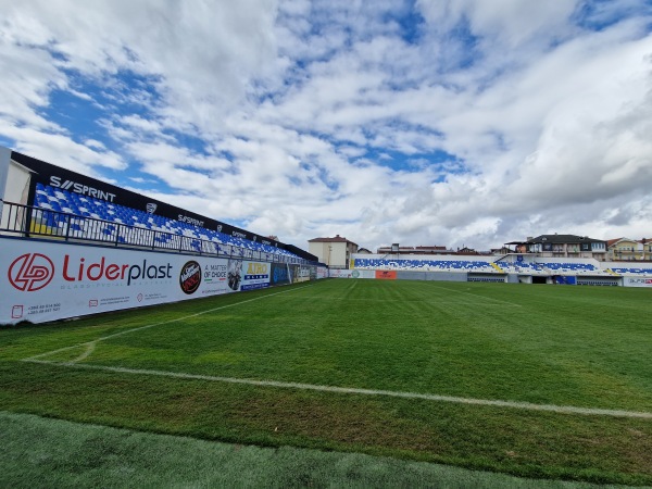 Zahir Pajaziti Stadiumi - Podujevë (Podujevo)