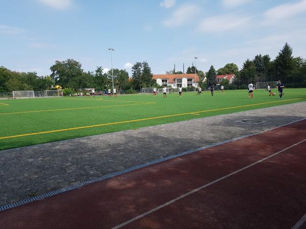Sportplatz Lippstädter Straße - Berlin-Lichterfelde