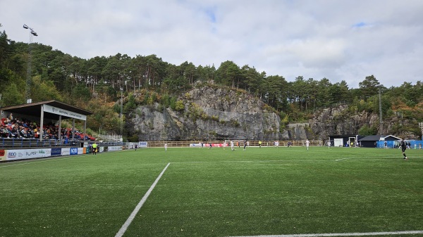 Follese Tertnes Holding Arena - Strusshamn