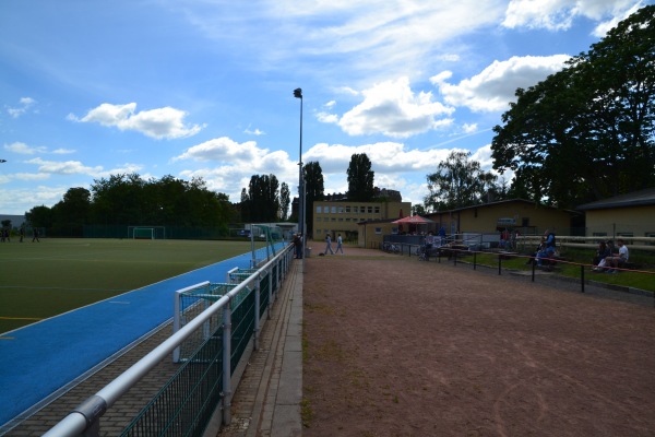 Sportanlage Emerich-Ambroß-Ufer - Dresden-Cotta
