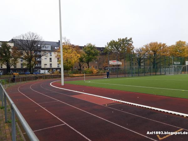 Sochos-Sportplatz - Berlin-Steglitz
