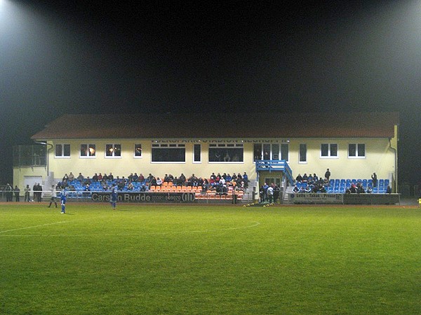 Volksparkstadion Nebenplatz 1 (alt) - Neuruppin